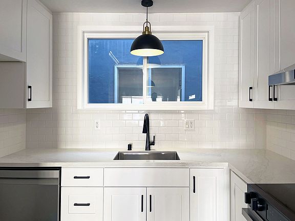 2nd image of 4167 24th St APT 2