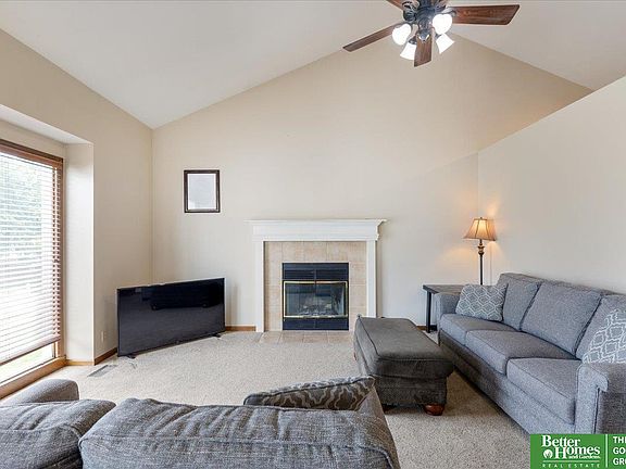 5th image of 15325 Nina St