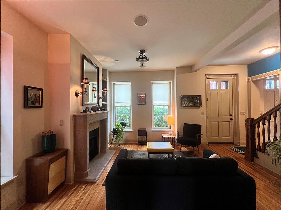 2nd image of 1111 Missouri Ave