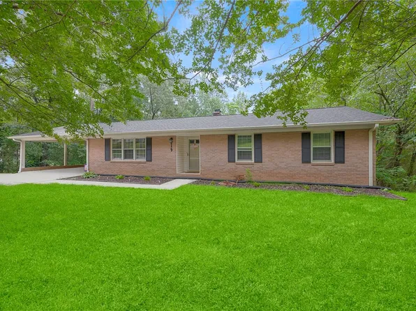 319 Mountain View Dr, Central, SC 29630