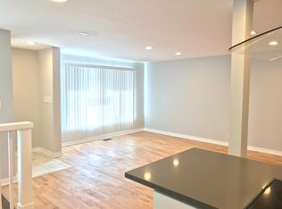 12336 14th Ave NE, Seattle, WA 98125