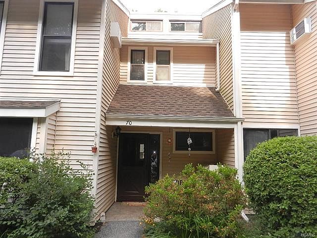 1st image of 70 Woodland Trl