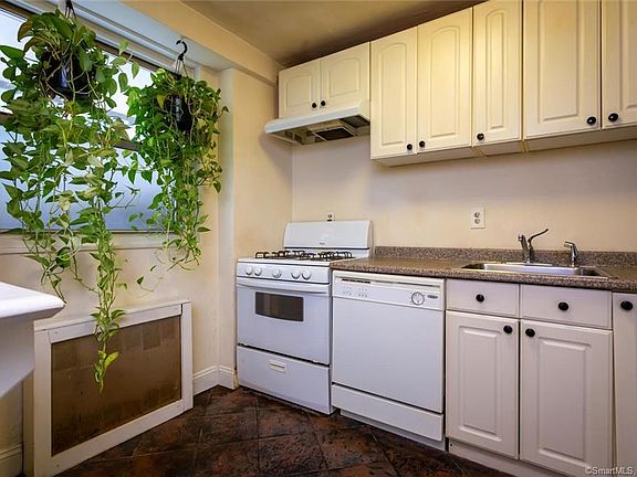 2nd image of 71 Strawberry Hill Ave #307