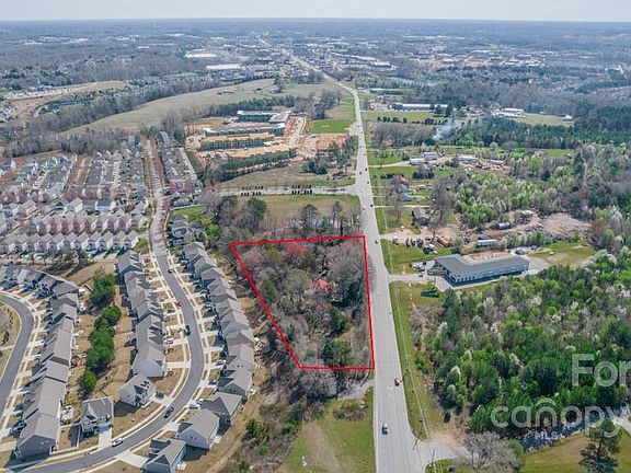 4th image of 882 River Hwy
