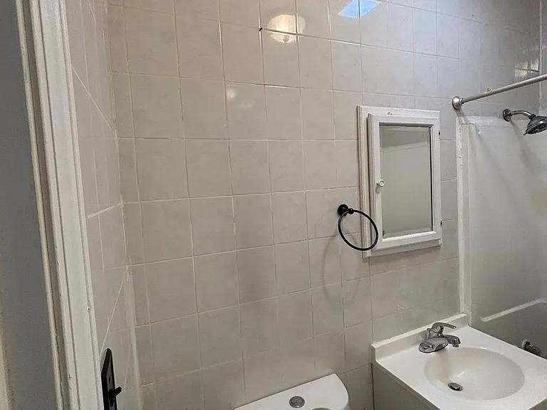3053 N Elbridge Ave #1-F — Photo 8