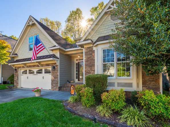 341 Windsong Dr, Pittsboro, NC 27312
