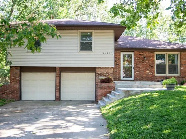 12205 W 67th Ter, Shawnee, KS 66216
