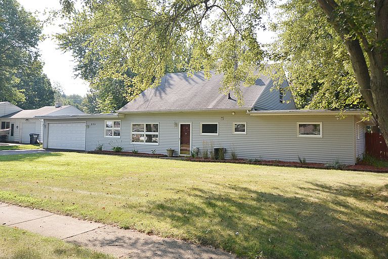 1st image of 325 W Melody Ave