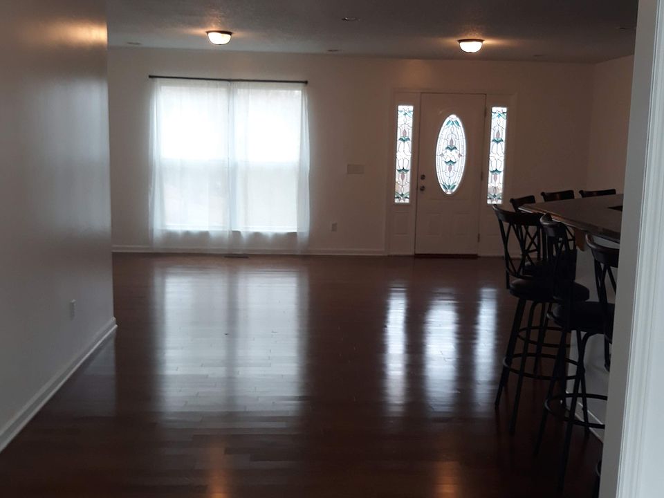2nd image of 438 Knollwoods Rd