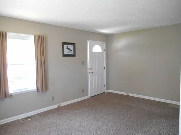 2nd image of 757 Delano Ave