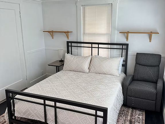 2nd image of 216 Placer St #B