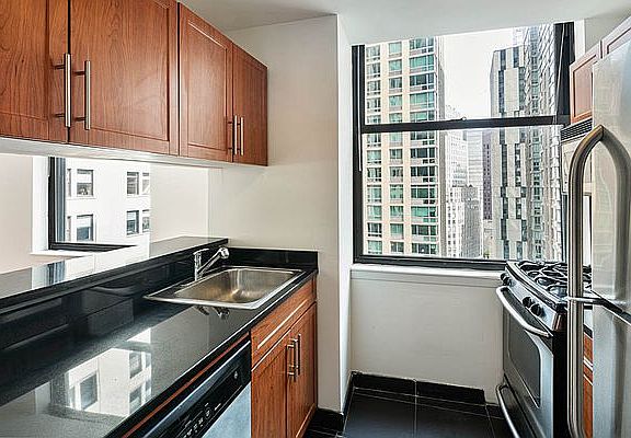 4th image of 100 Maiden Ln APT 1509
