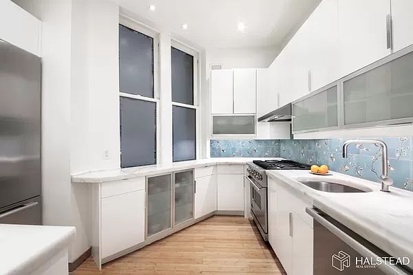 1st image of 180 W 58th St #4A