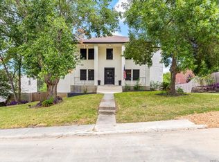 7738 Oakhill Park Dr, San Antonio, TX 78249