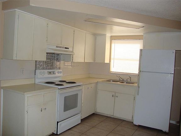 5th image of 1741 Kenilworth St