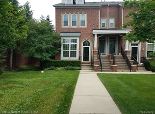 16914 Farmington Rd, Livonia, MI 48154