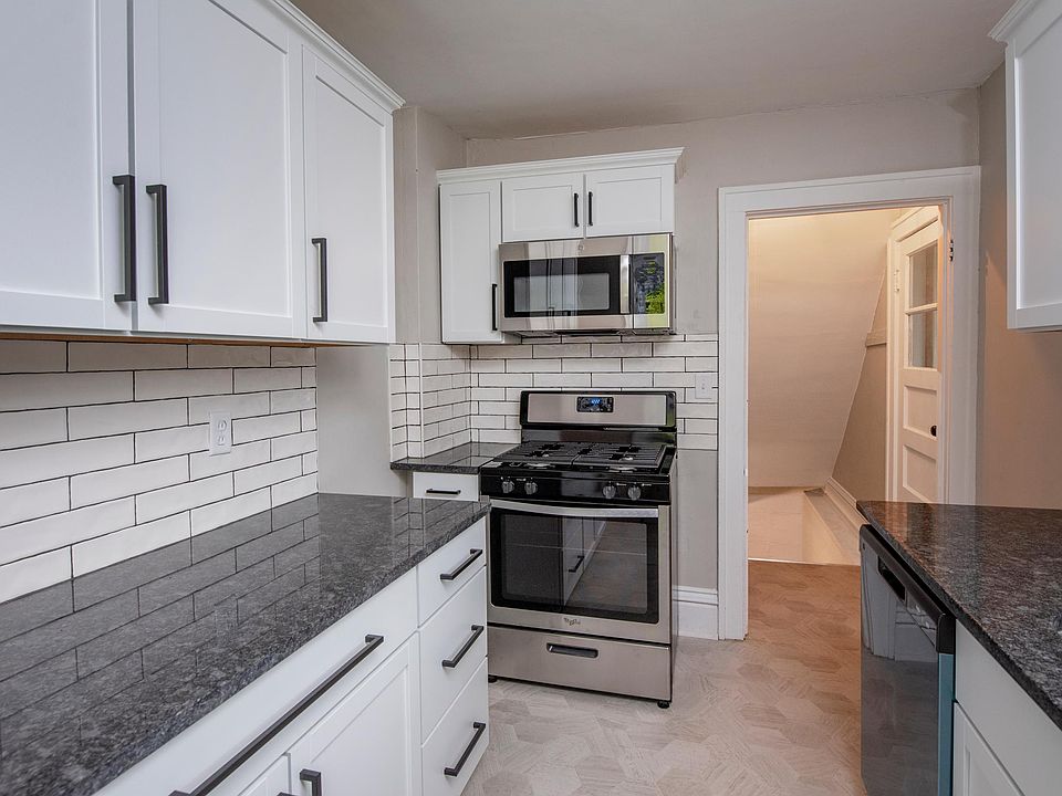 1st image of 1755 Bush Ave