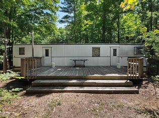 9718 Forest Ln NE, Alden, MI 49612