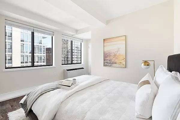 Rented by Stonehenge NYC LLC | media 2