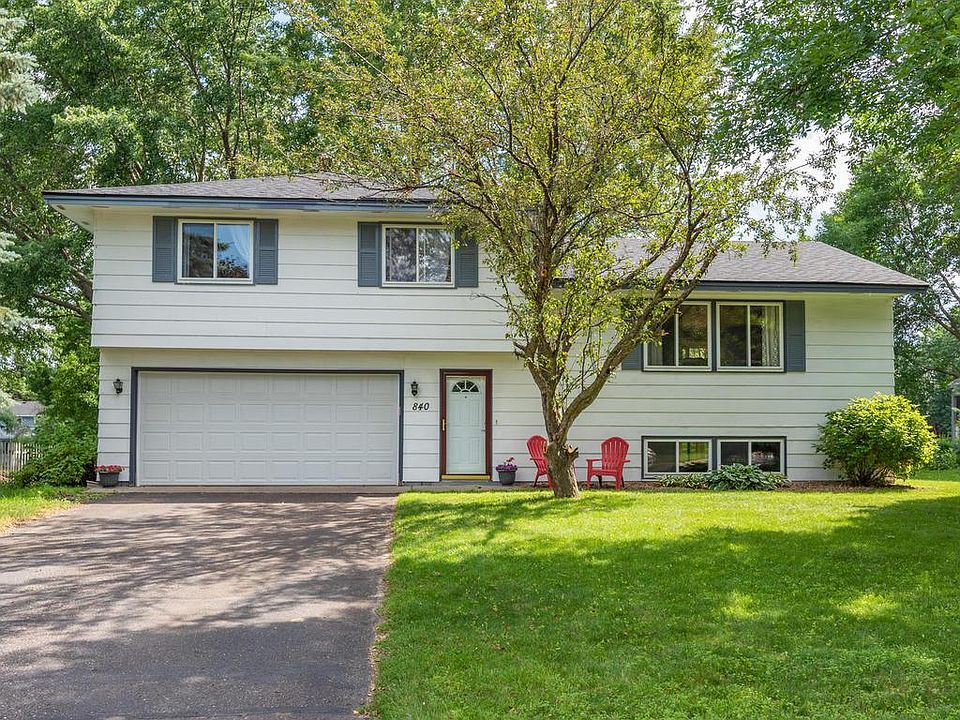 1st image of 840 96th Ln NE