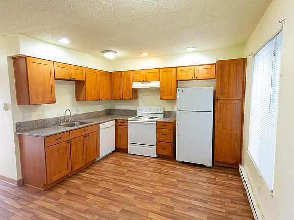 2nd image of 1692 SE Walnut St APT 12