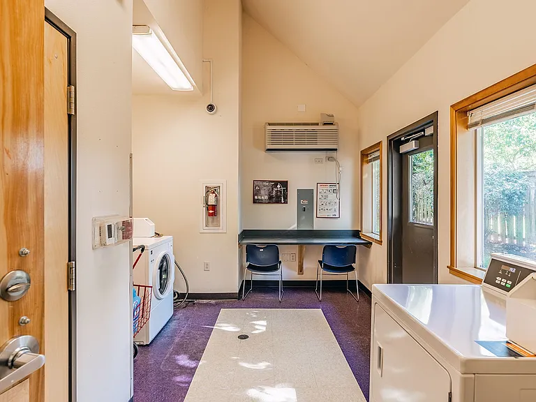 INCOME RESTRICTED Affordable Apartments in Hazelwood! — Photo 13