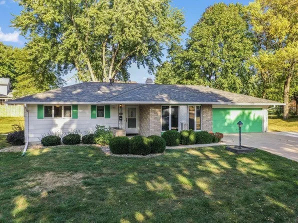 1520 Wellington Cres, Faribault, MN 55021