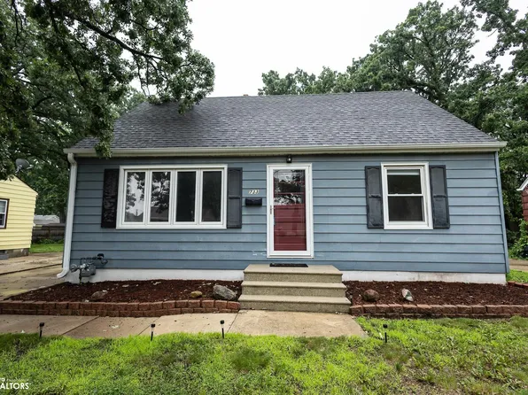 733 17th St NE, Mason City, IA 50401