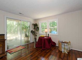 301 Crestfield Ct, Charlottesville, VA 22911