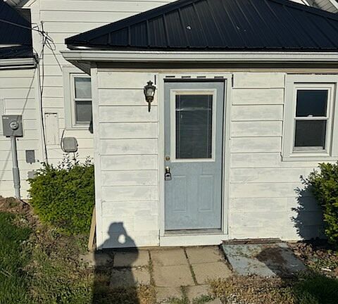 3rd image of 122 S Frankfort St #0