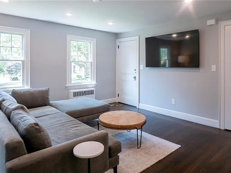 118 Ruggles Ave #101 — Photo 6