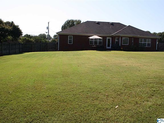 5th image of 231 Williston Dr