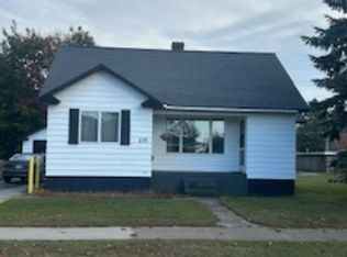 235 S 22nd St, Escanaba, MI 49829