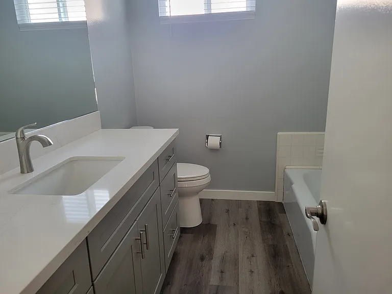 595 W Sierra Madre Blvd #L — Photo 8
