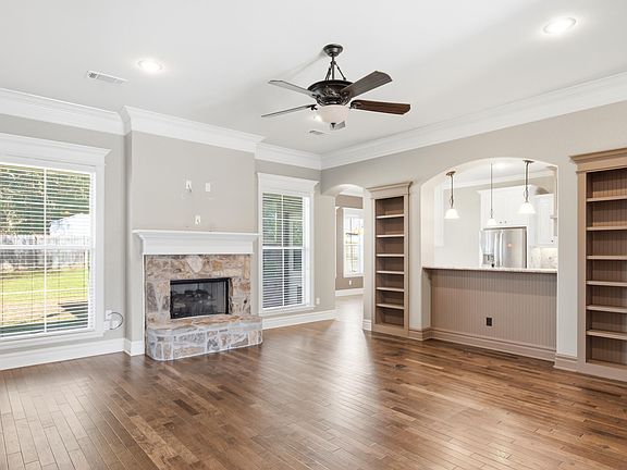 5th image of 19481 Sandhill Ln