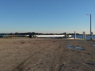 2578 Cherry Point Rd, Wadmalaw Island, SC 29487