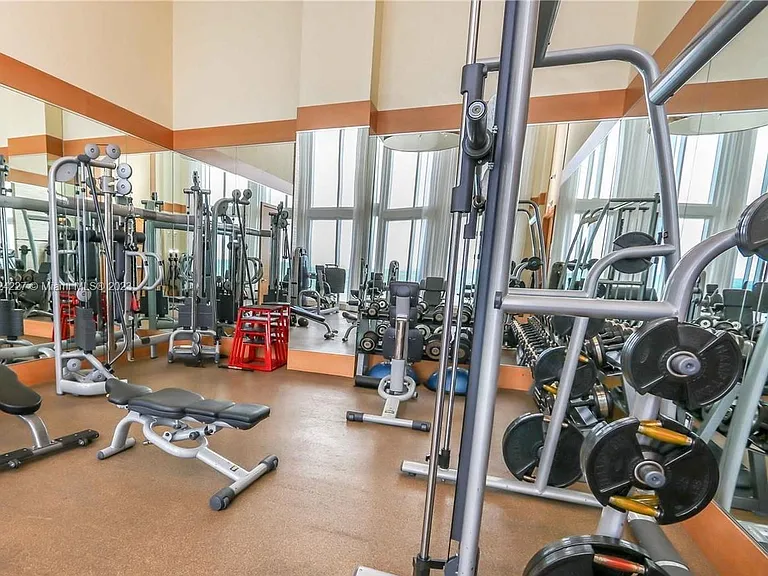 15901 Collins Ave #25F — Photo 18