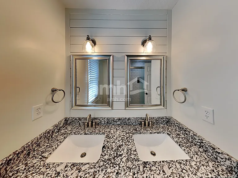 5232 Dietrich Ave — Photo 13