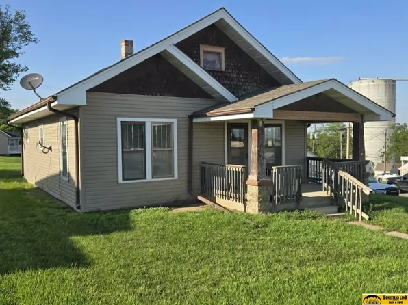 302 Austin St, Pickrell, NE 68422