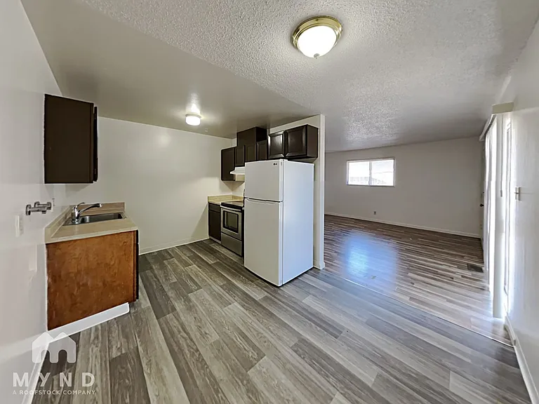 1277 Arnold Dr — Photo 6