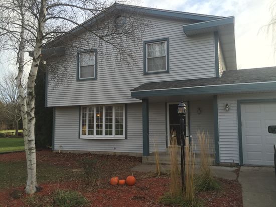 25725 Portsmouth Rd, Wind Lake, WI 53185