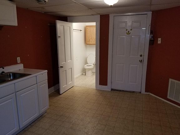 3rd image of 40 College Ave APT 3