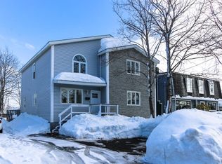 10 Laughlin Cres, St. John's, NL A1A2G2