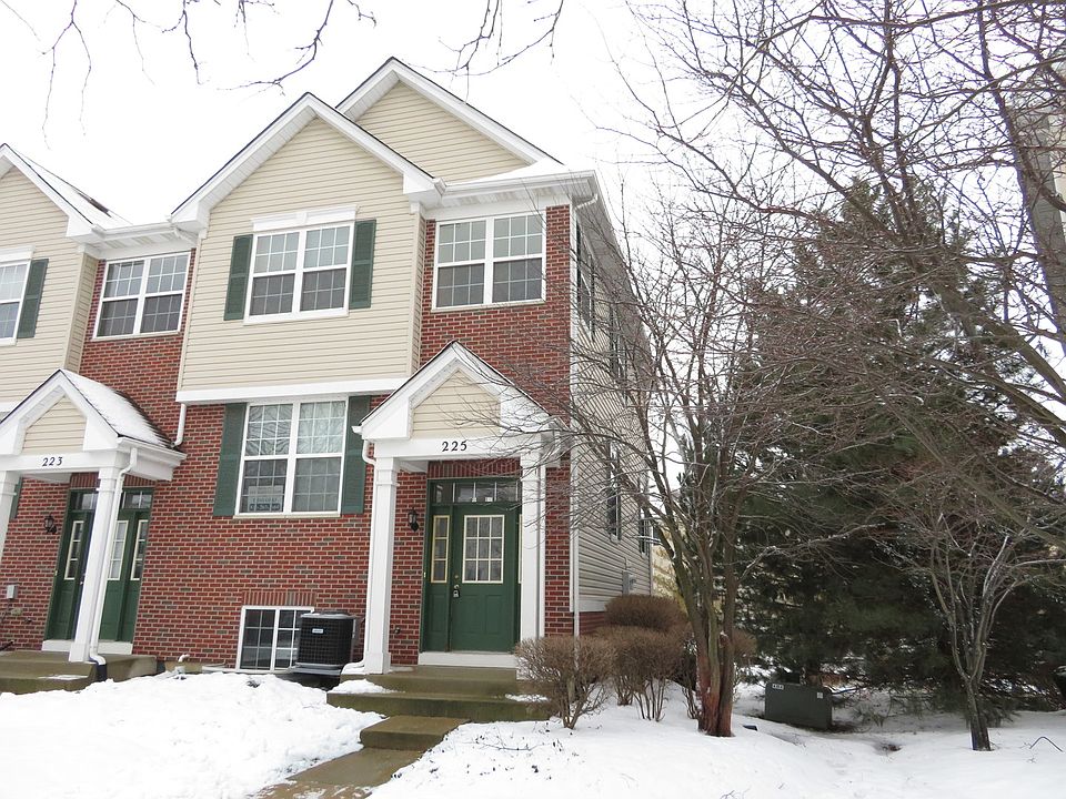 1st image of 225 S Oak Creek Ln Unit 225