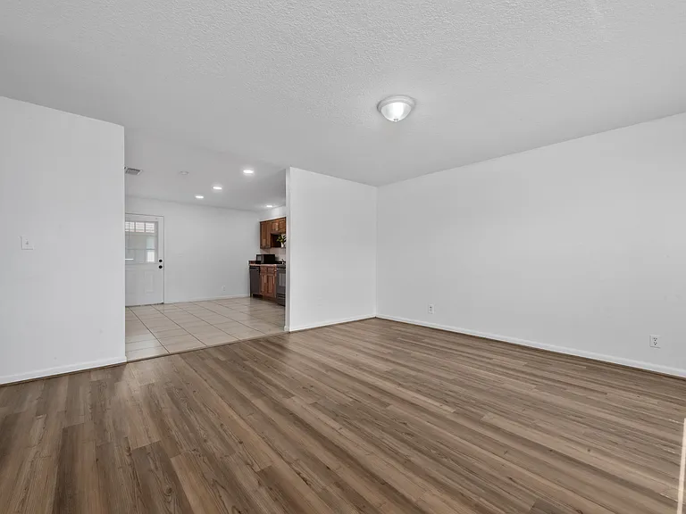 909 W Orange St #911 — Photo 6