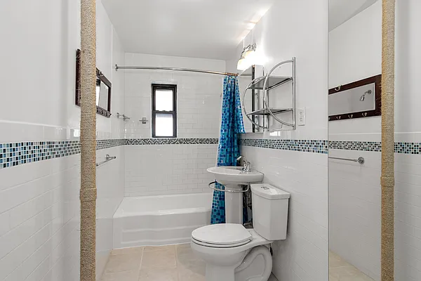 Sold by Compass | media 33