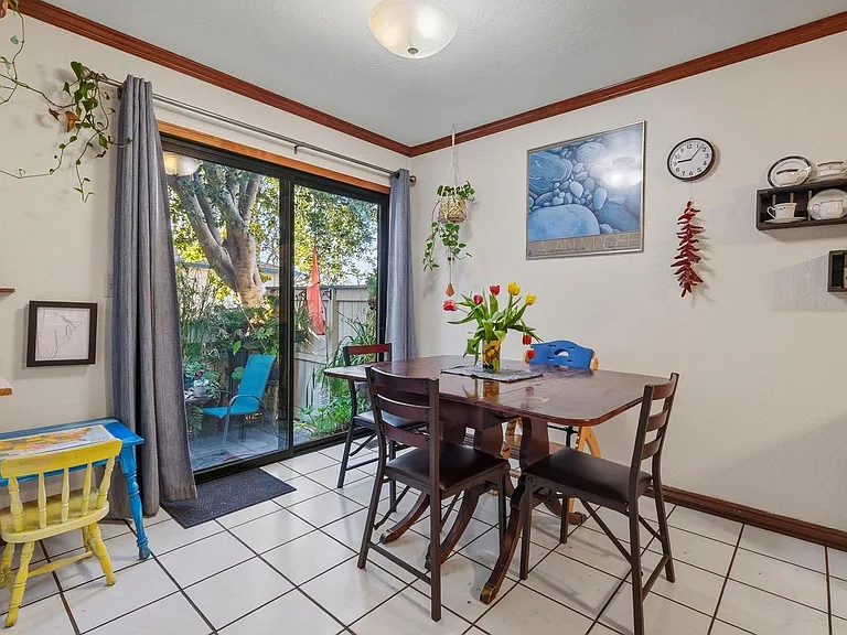 229 Silver Leaf Dr #B — Photo 9