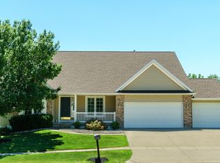 1027 Rolling Creek Dr NE, Cedar Rapids, IA 52402