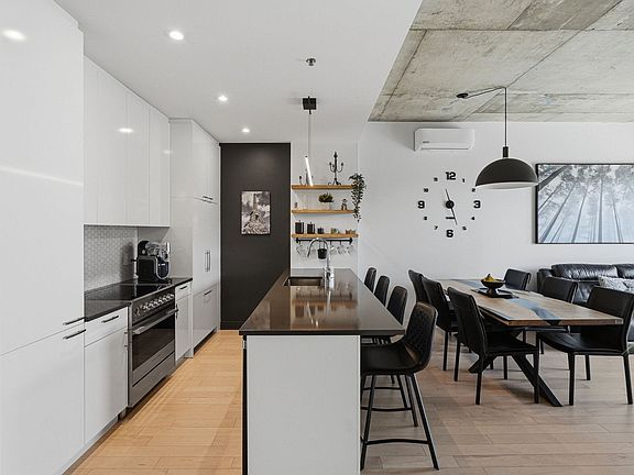 4th image of 385 Rue Joliette #107