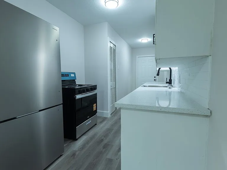 1716 Ethel Ave — Photo 4